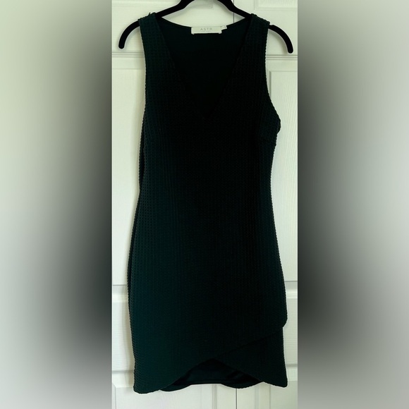 ASTR The Label Olive Green Plunge V-Neck Bodycon Pique Dress Sleeveless - Picture 3 of 5